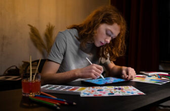 Games Drawing the Future: The Artistic Adventures of Digital